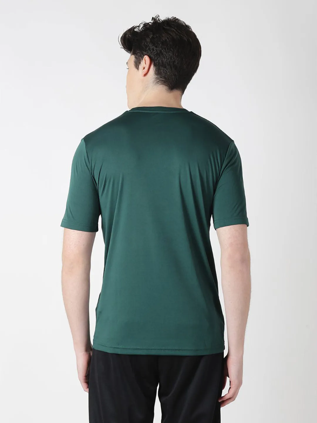 Alcis Men Green Solid Round Neck T-shirt