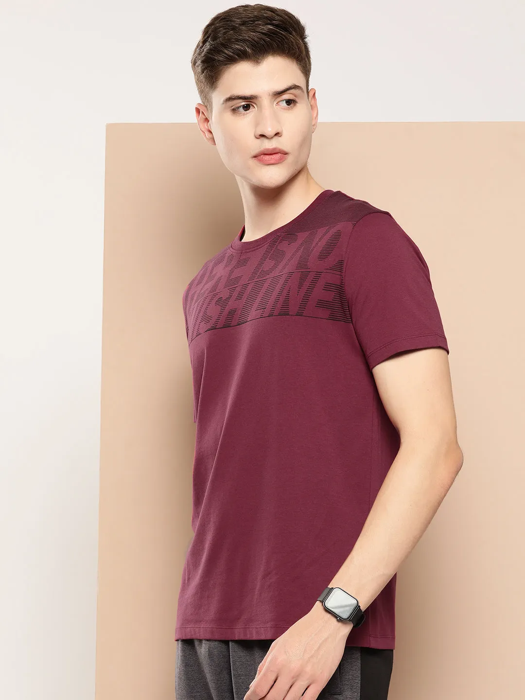 Alcis Men Typography Printed Dry Tech T-shirt
