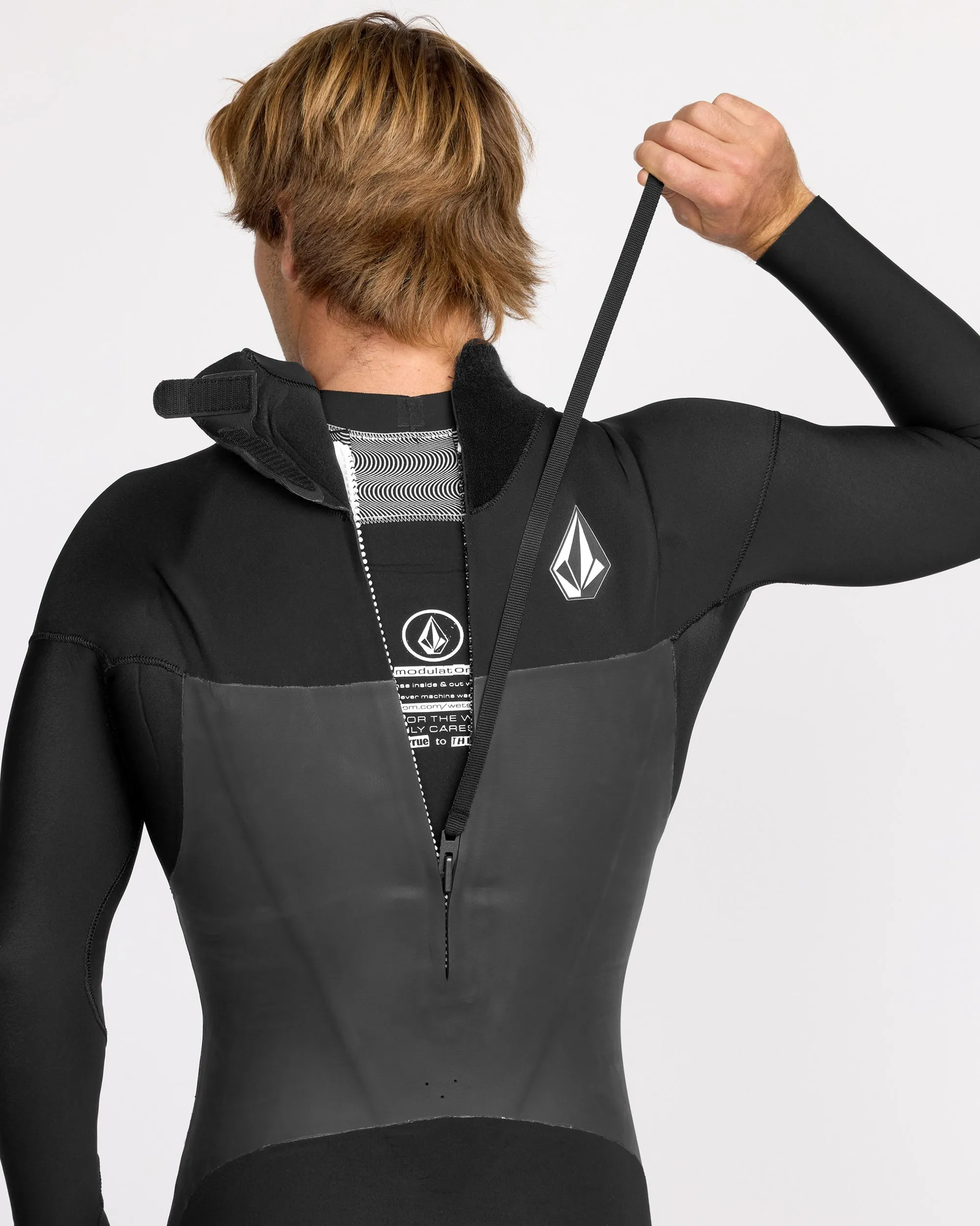 Combinaison de Surf Modulator Intégrale 3/2 mm Manches Longues Zippée au Dos - BLACK