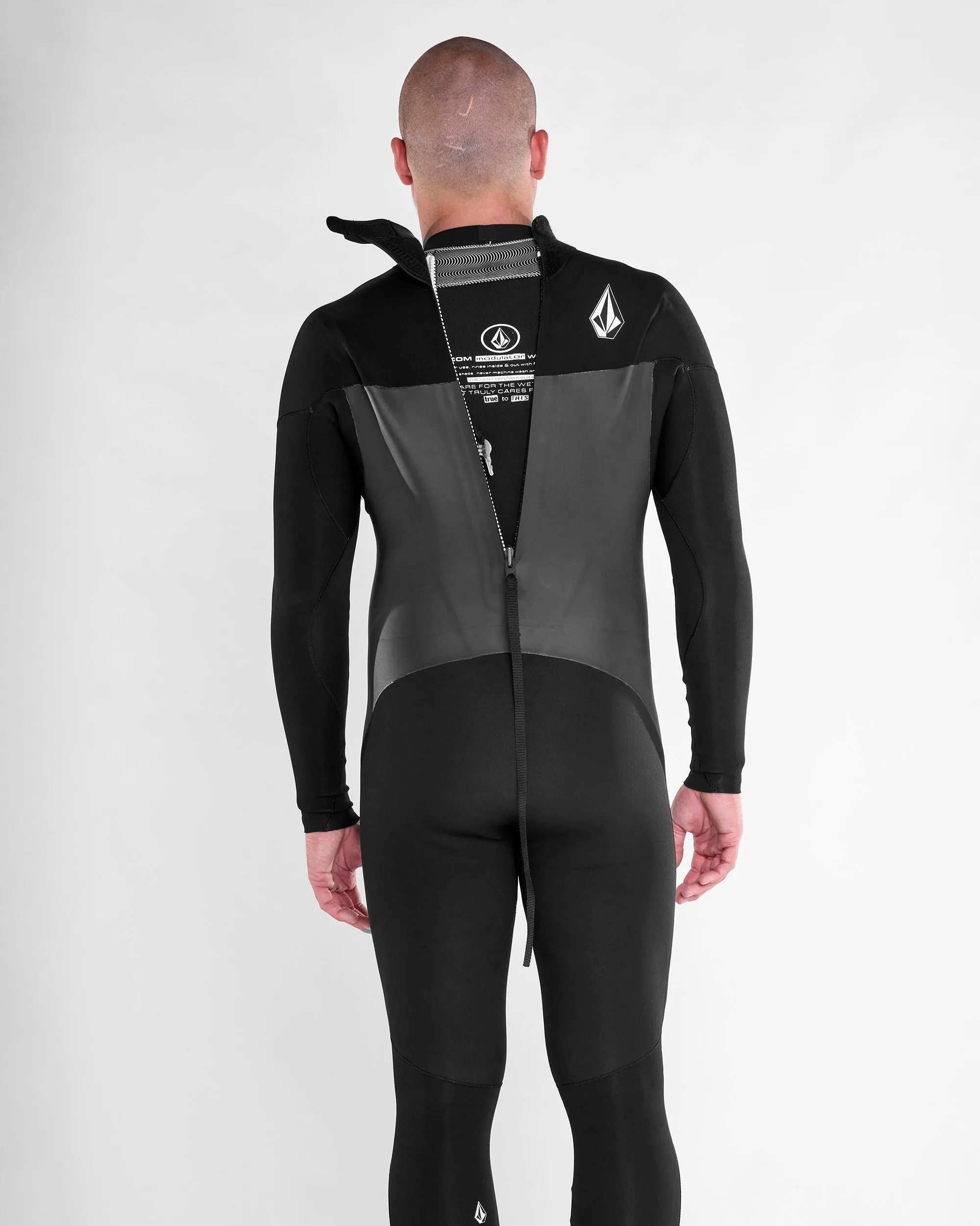 Combinaison de Surf Modulator Intégrale 3/2 mm Manches Longues Zippée au Dos - BLACK