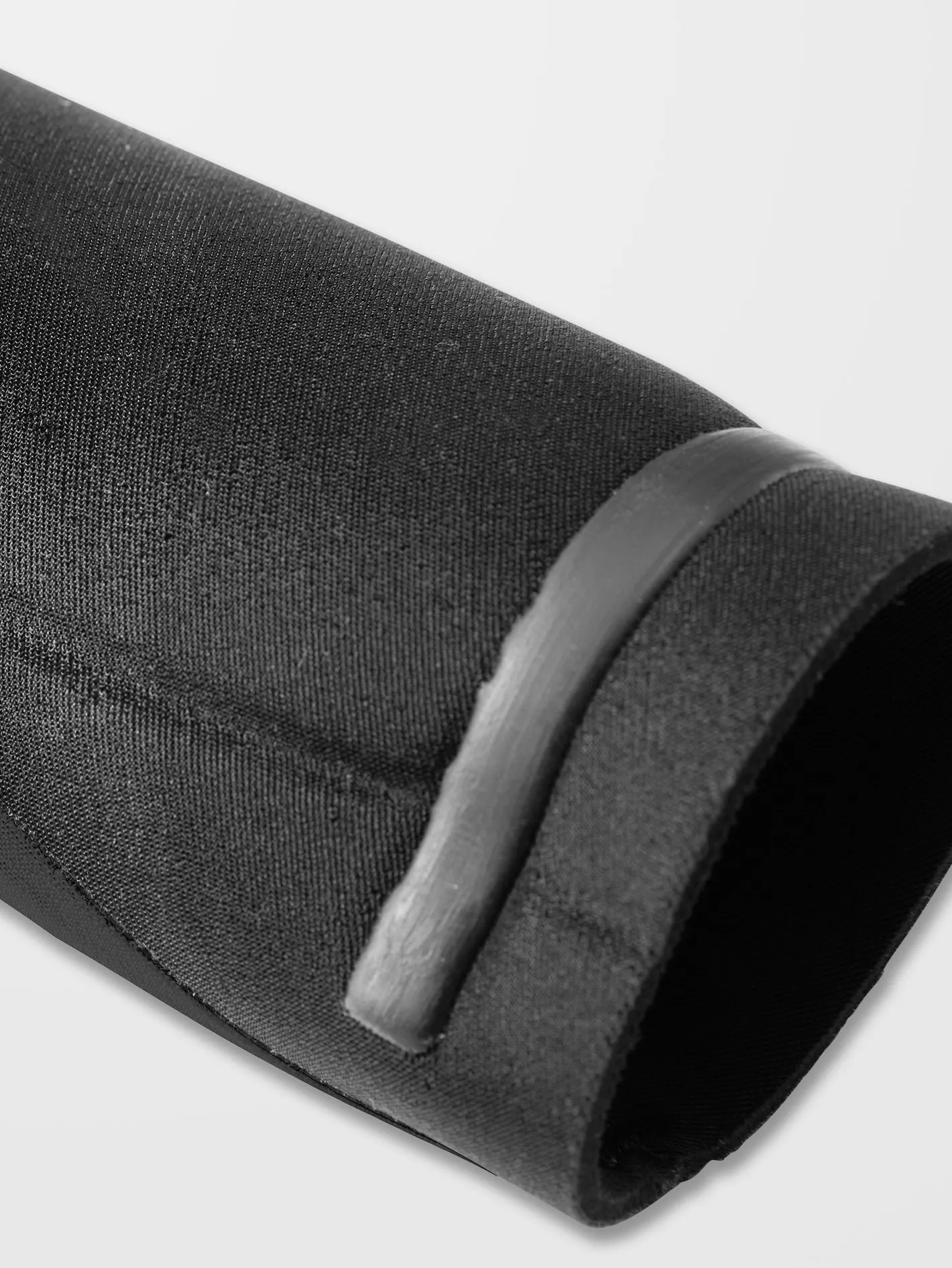 Combinaison de Surf Modulator Intégrale 3/2 mm Zippée Poitrine - BLACK