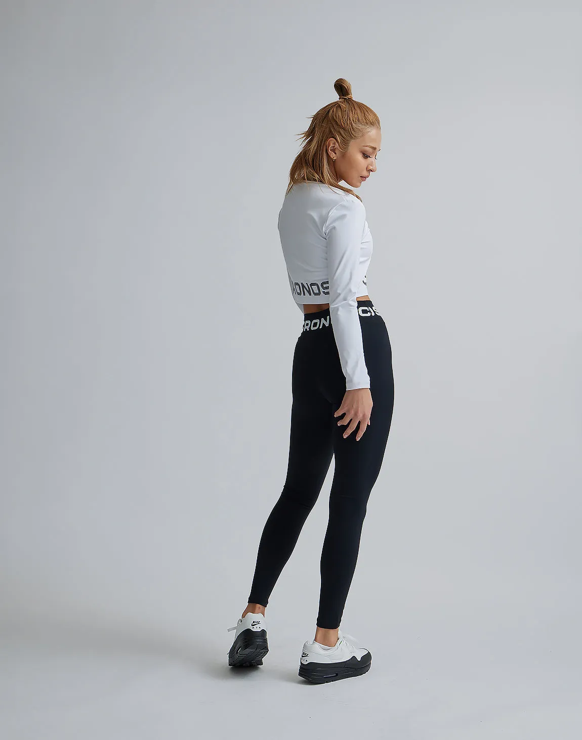 CRONOS WOMEN UV LONG SLEEVE【WHITE】