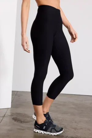 Explore Capri Legging - Black