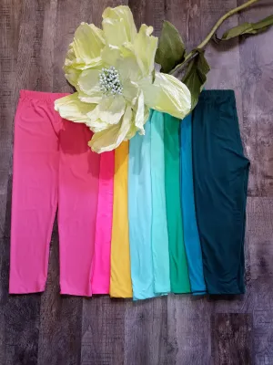 FINAL SALE was $16.99 - One Size REGULAR Peach Fuzz Legging Capri Length