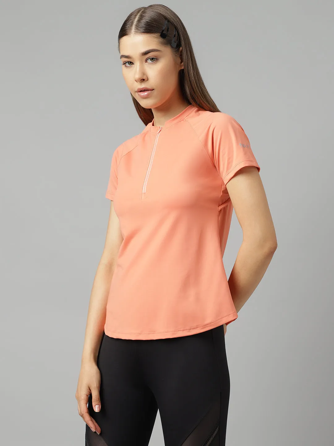Fitkin women front zipper short sleeves t-shirt