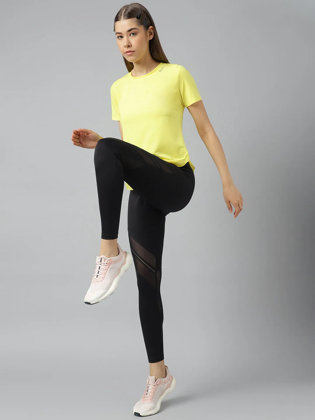 Fitkin women self stripes round neck short sleeves t-shirt