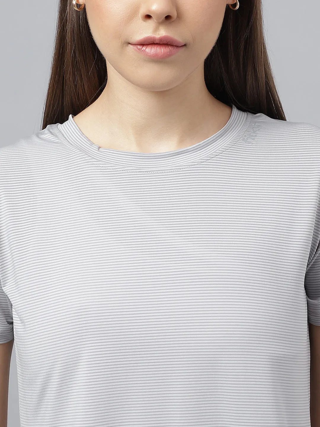 Fitkin women self stripes round neck short sleeves t-shirt