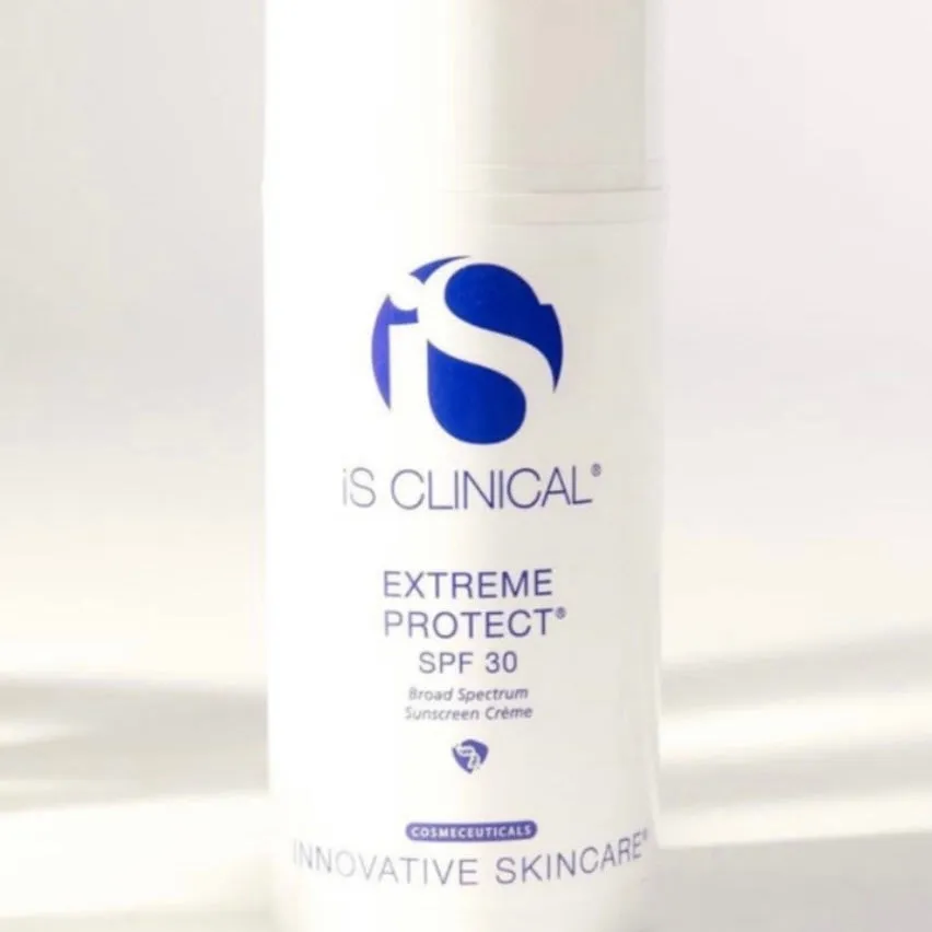Free iS Clinical Extreme Protect All Day Moisturiser