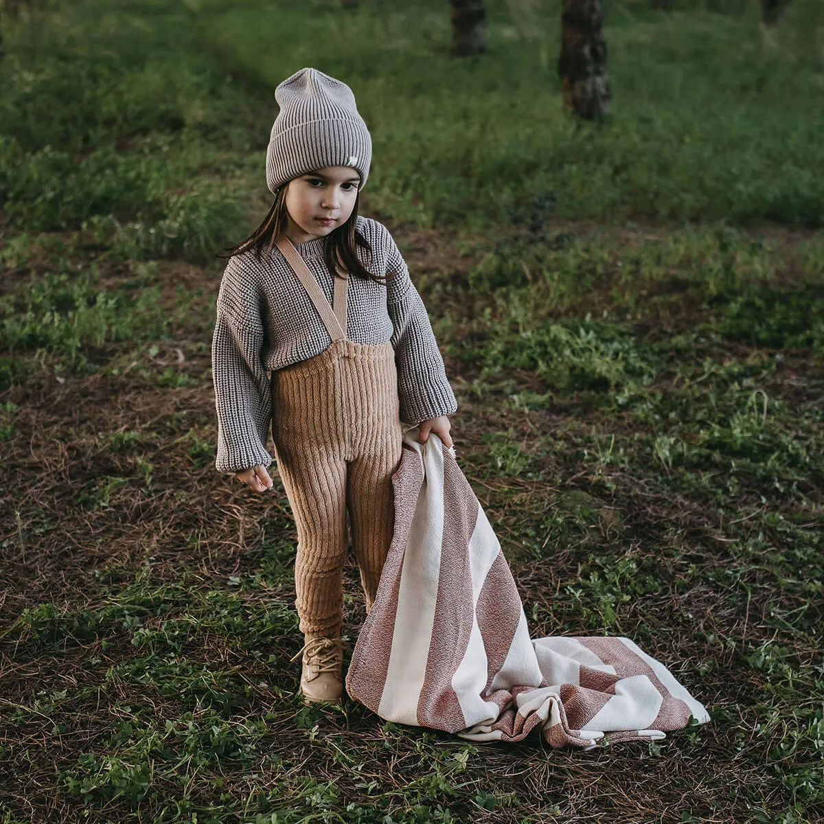 Granny Teddy Leggings mit Hosenträgern aus Bio Baumwolle