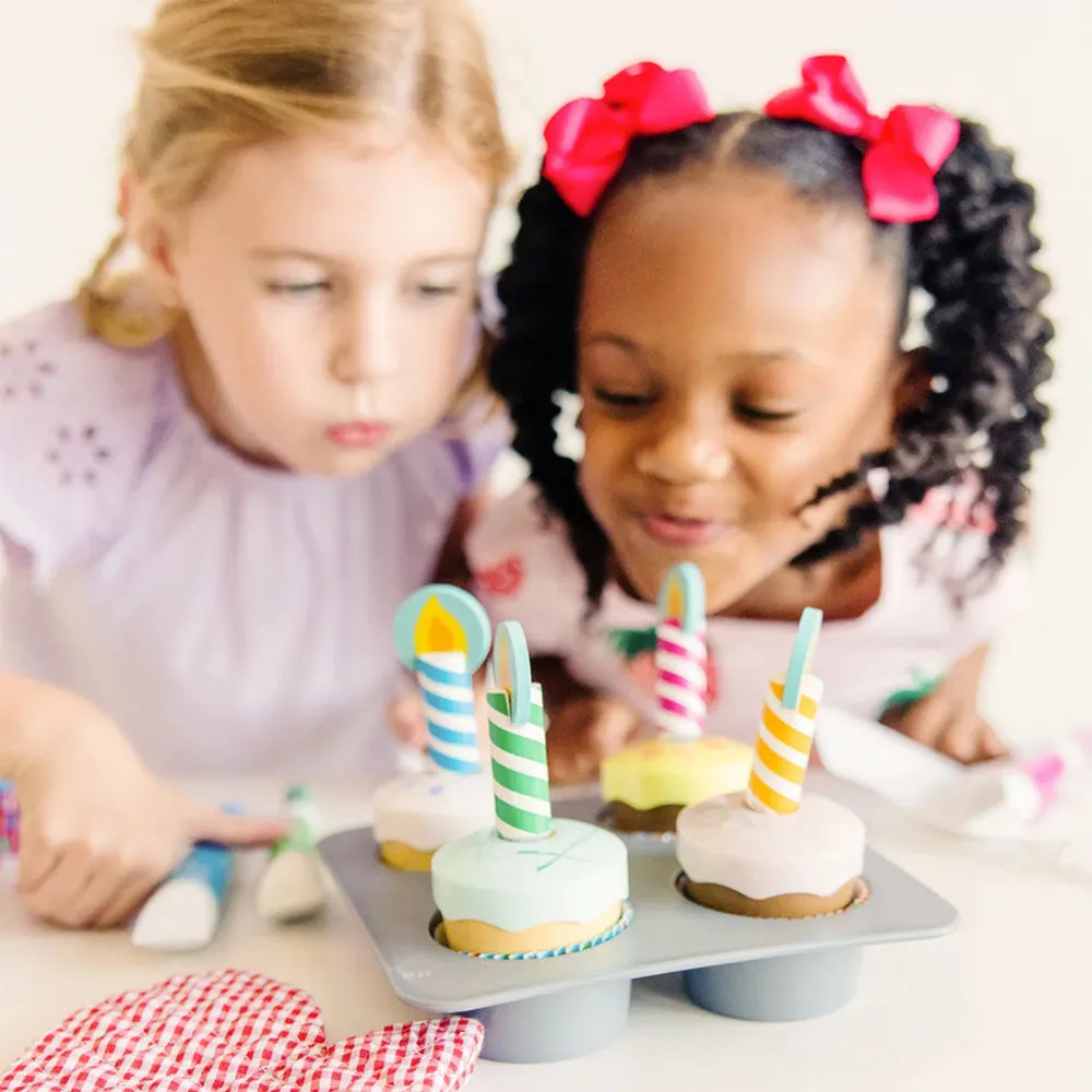 Melissa and Doug - Bake and Decorate Cupcake Set