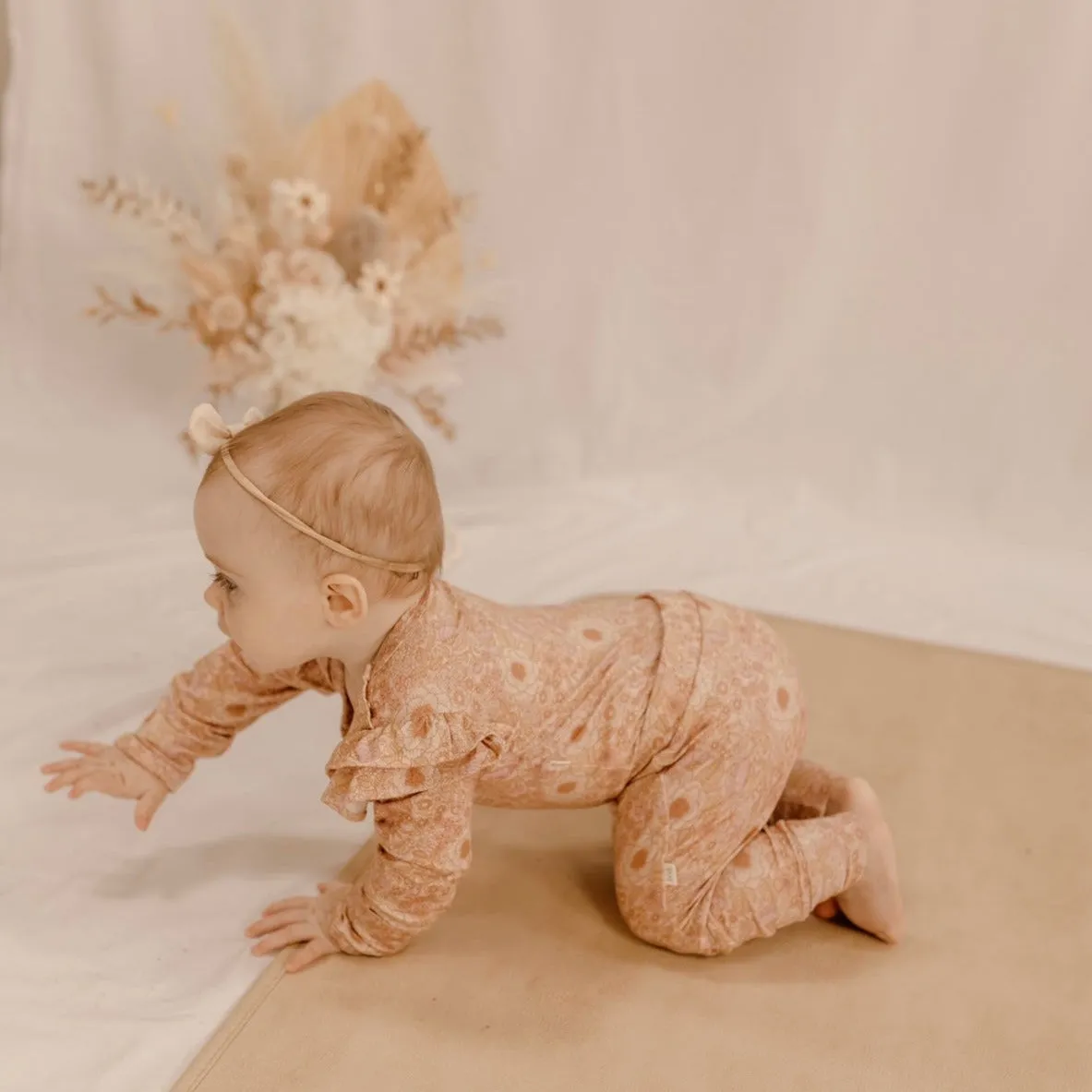 Organic L/Slv Ruffle Bodysuit - Bloom Floral