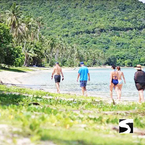*Pig Island VIP Snorkeling Longtail Boat Koh Mudsum & Koh Tan