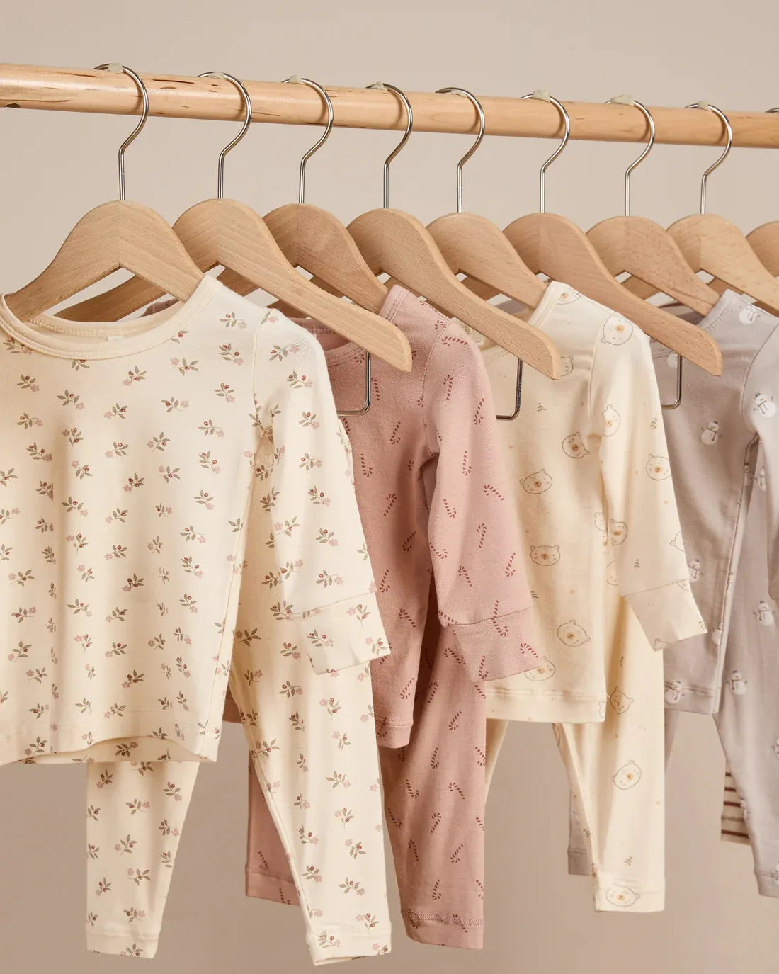 QUINCY MAE Bamboo Pajama Set || Holly Berry