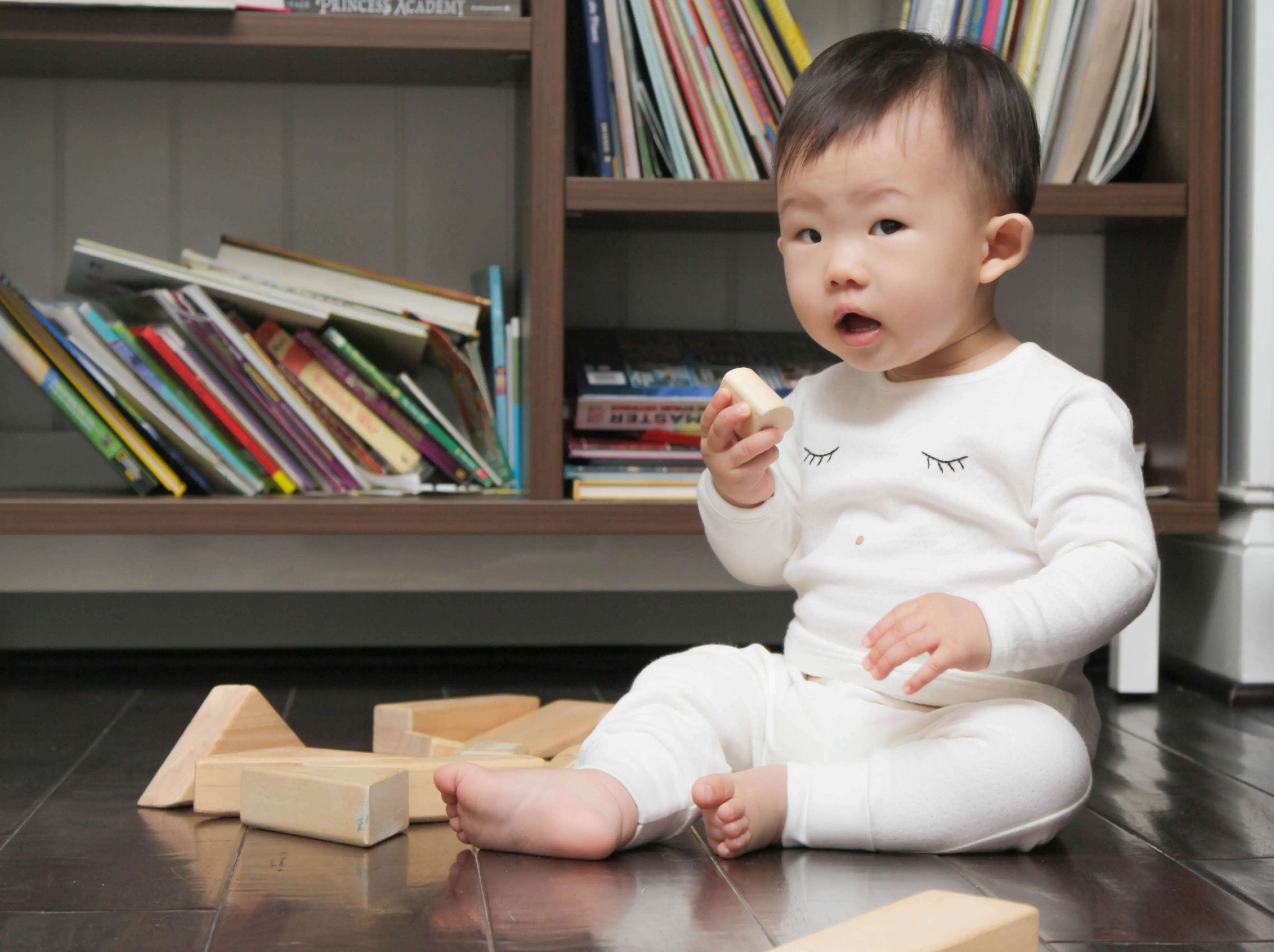 Sleepy Eyes & Button Nose Playset, Ivory