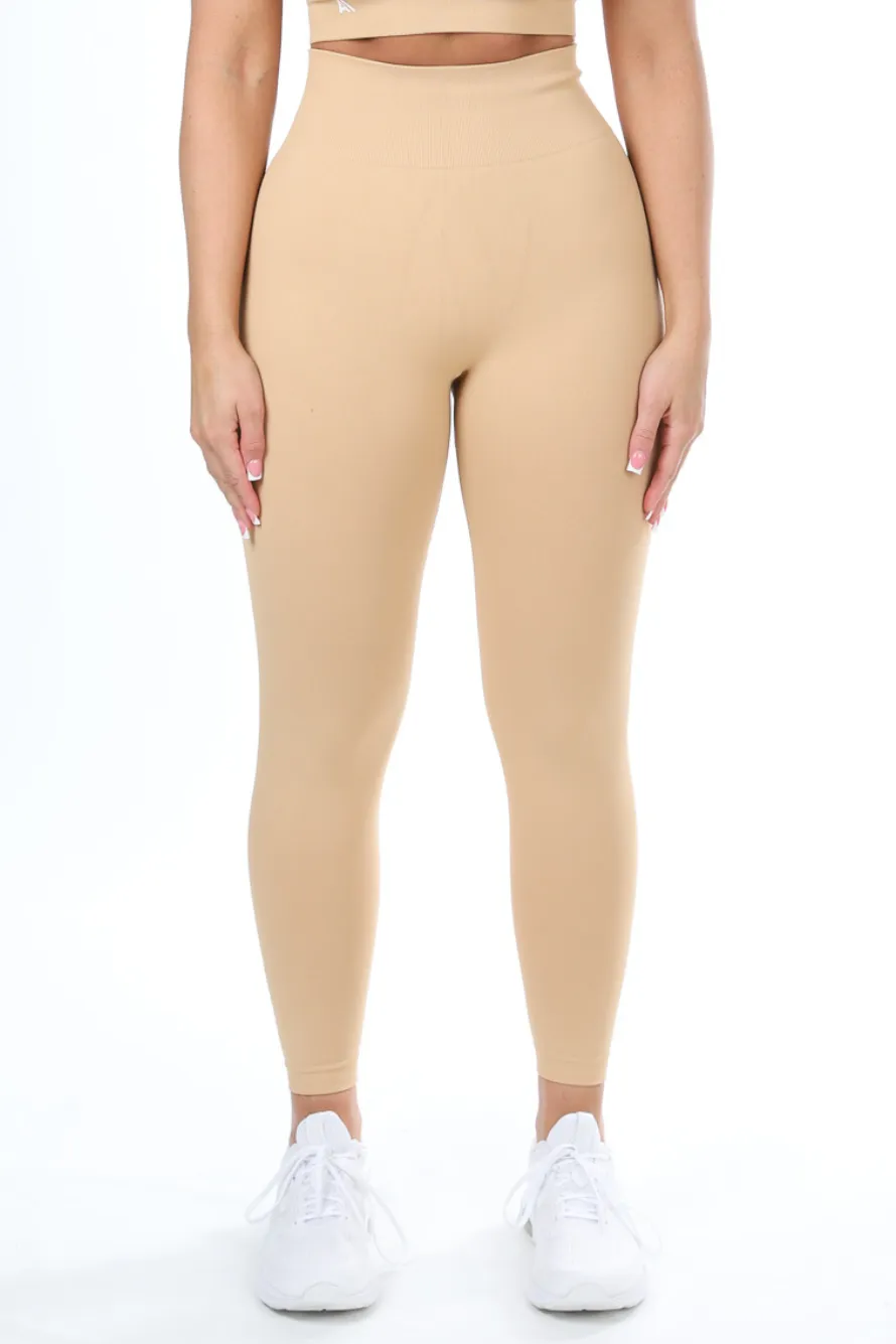 Tia Scrunchbum Leggings Beige