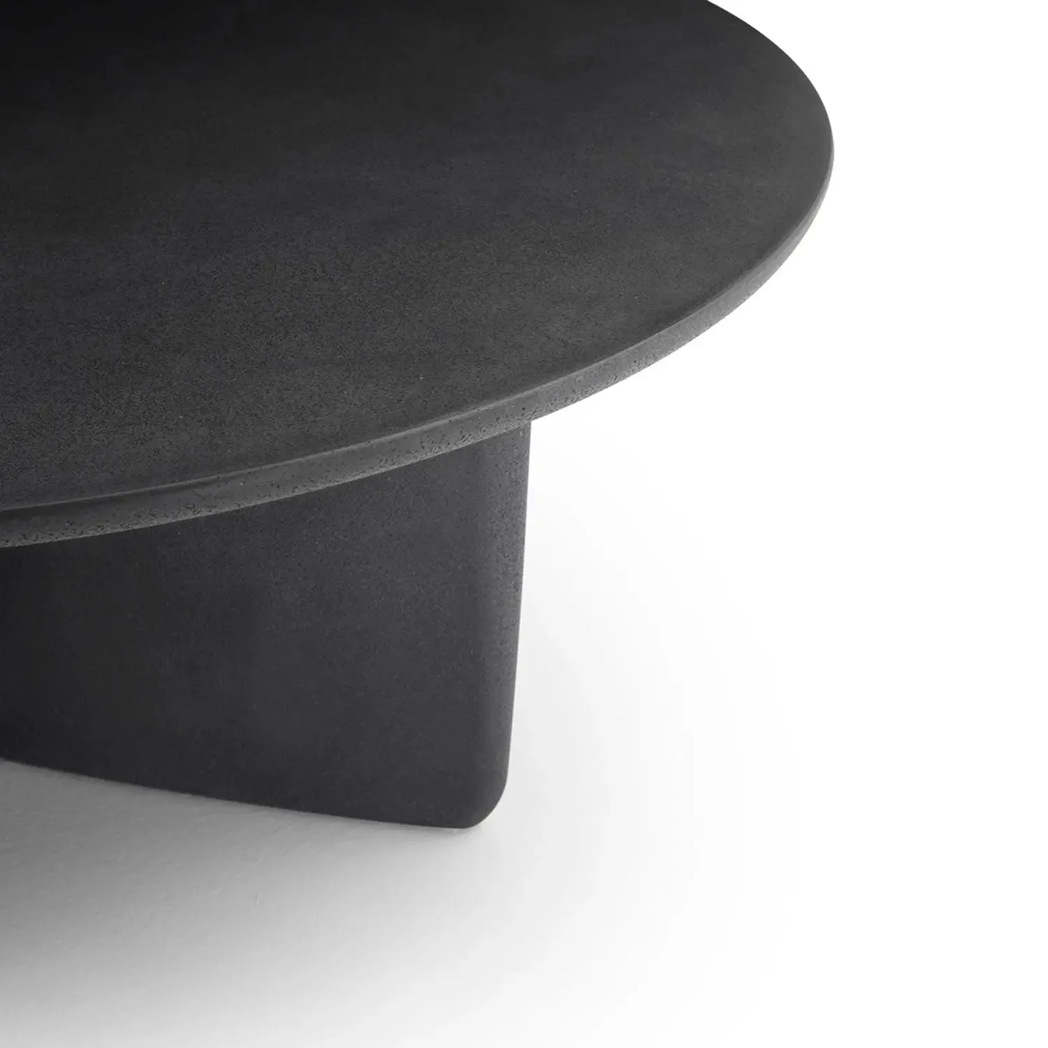 Tobi-Ishi Outdoor - Round Table 162cm (OT162)