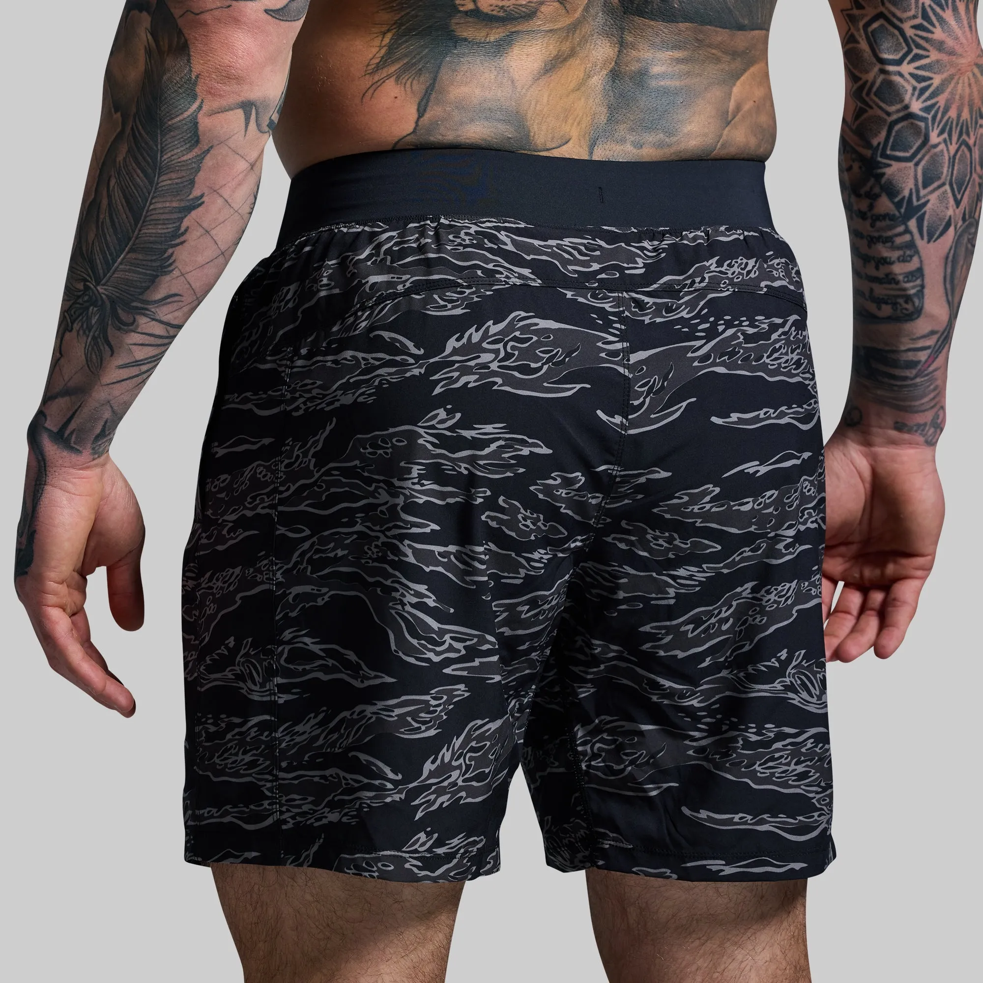 Versatile Short w/ Compression 7" (Night Tiger)