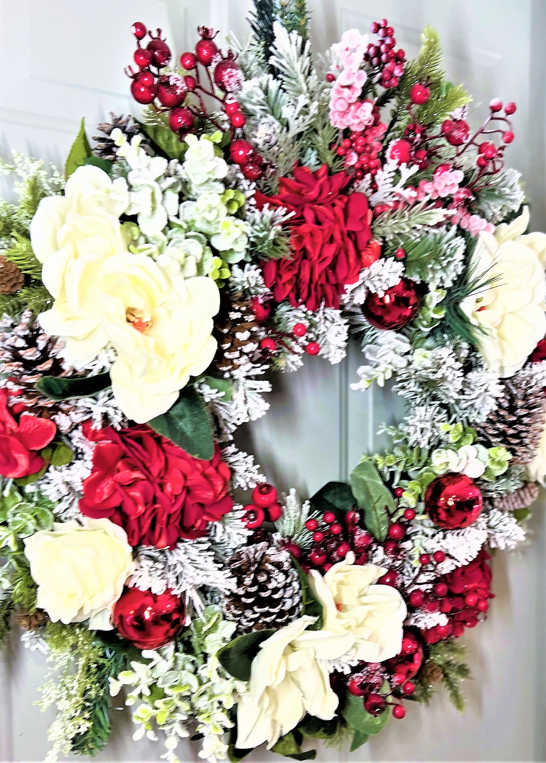 White Xmas Wreath 27"