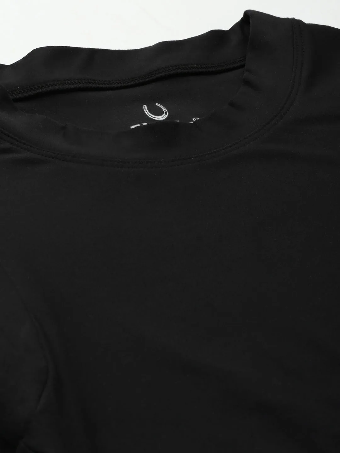 Women's Black Solid Slim Fit Quick Dry Crop T-shirt
