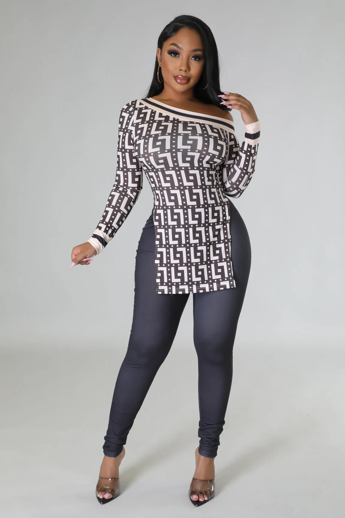 Women's Off The Shoulder Graphic Design Side slits Pink/Black Legging Set