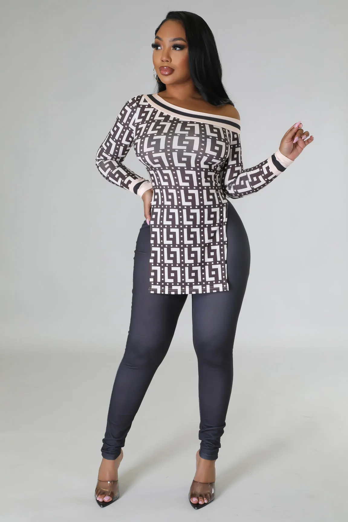 Women's Off The Shoulder Graphic Design Side slits Pink/Black Legging Set