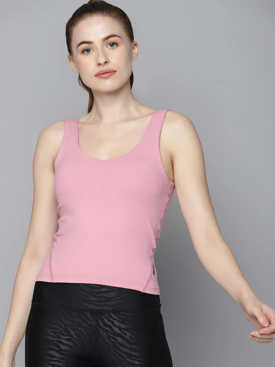 Women's Pink Solid Slim Fit Inbuilt Sports Bra Quick Dry T-shirt