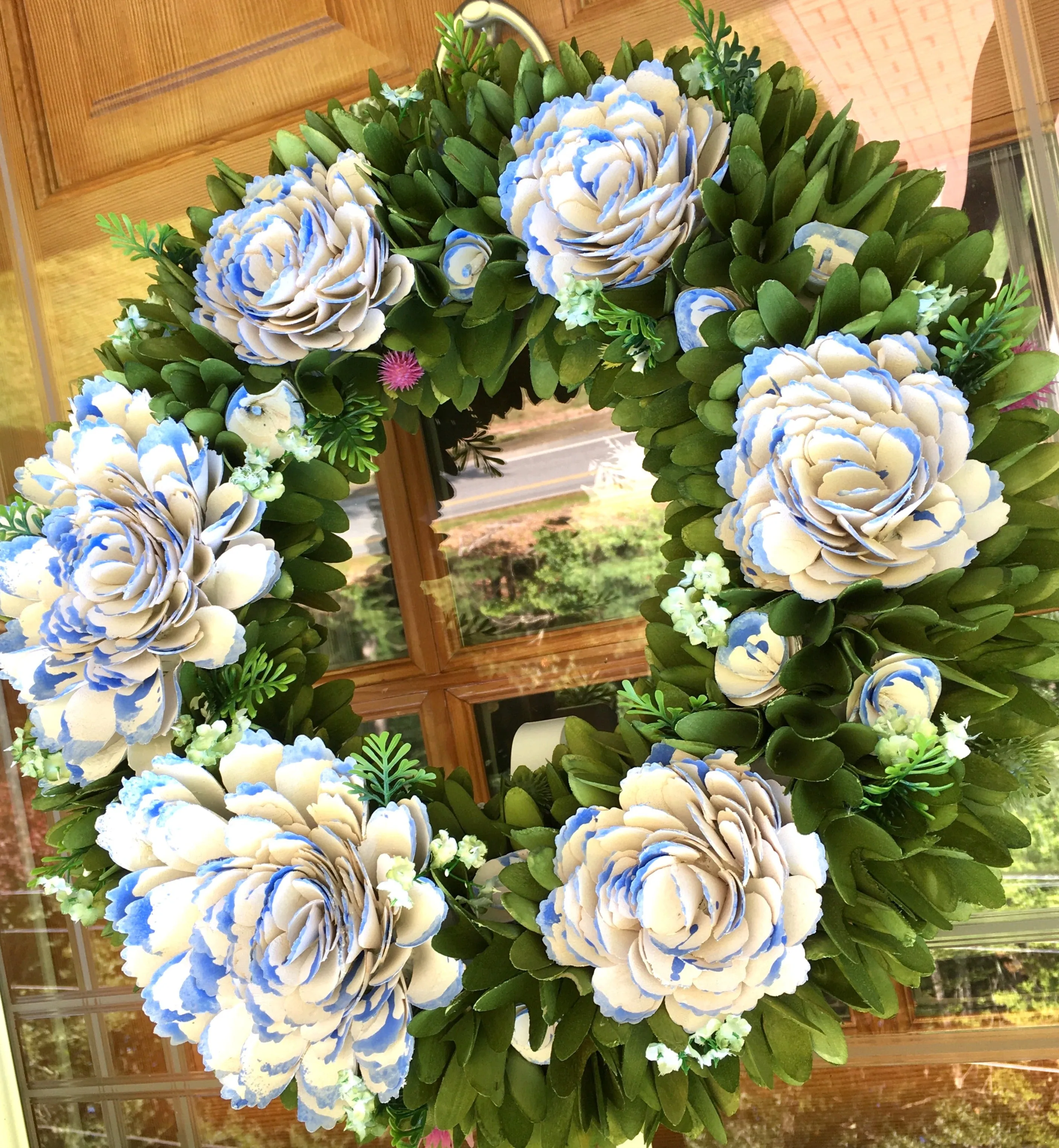 Wood Chip Wreath 20 x 20"