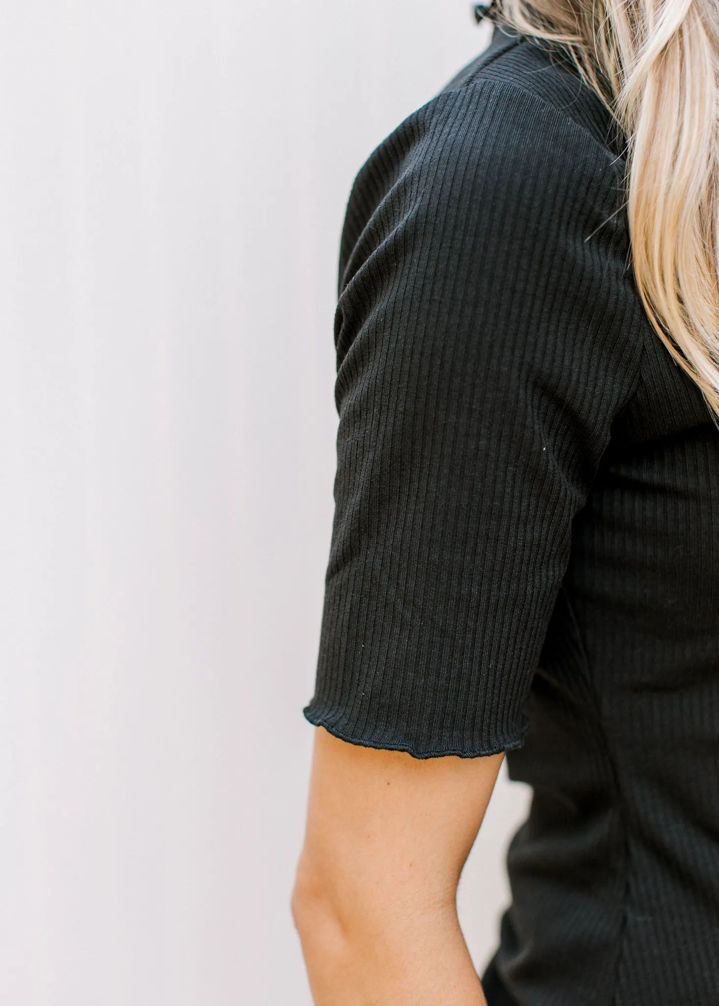 XZ Black Ruffle Edge Top