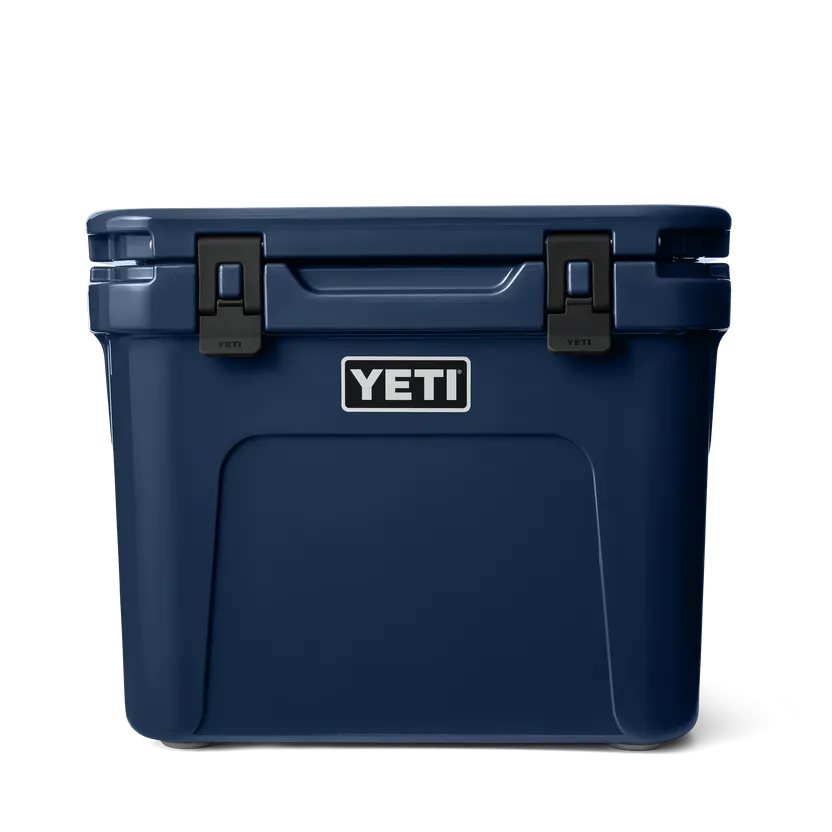 Yeti - Roadie 32 Wheeled Cooler - Navy
