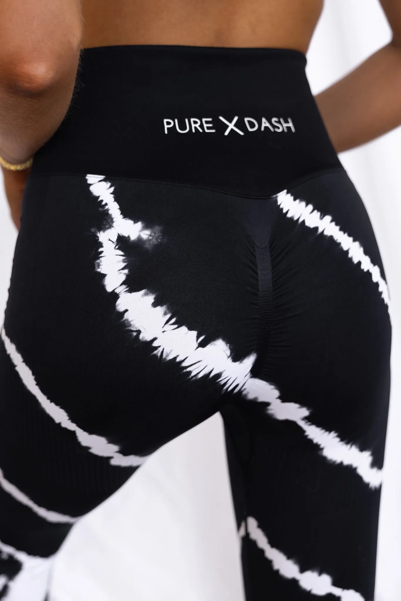 Zone Seamless Leggings - Black Tie Dye
