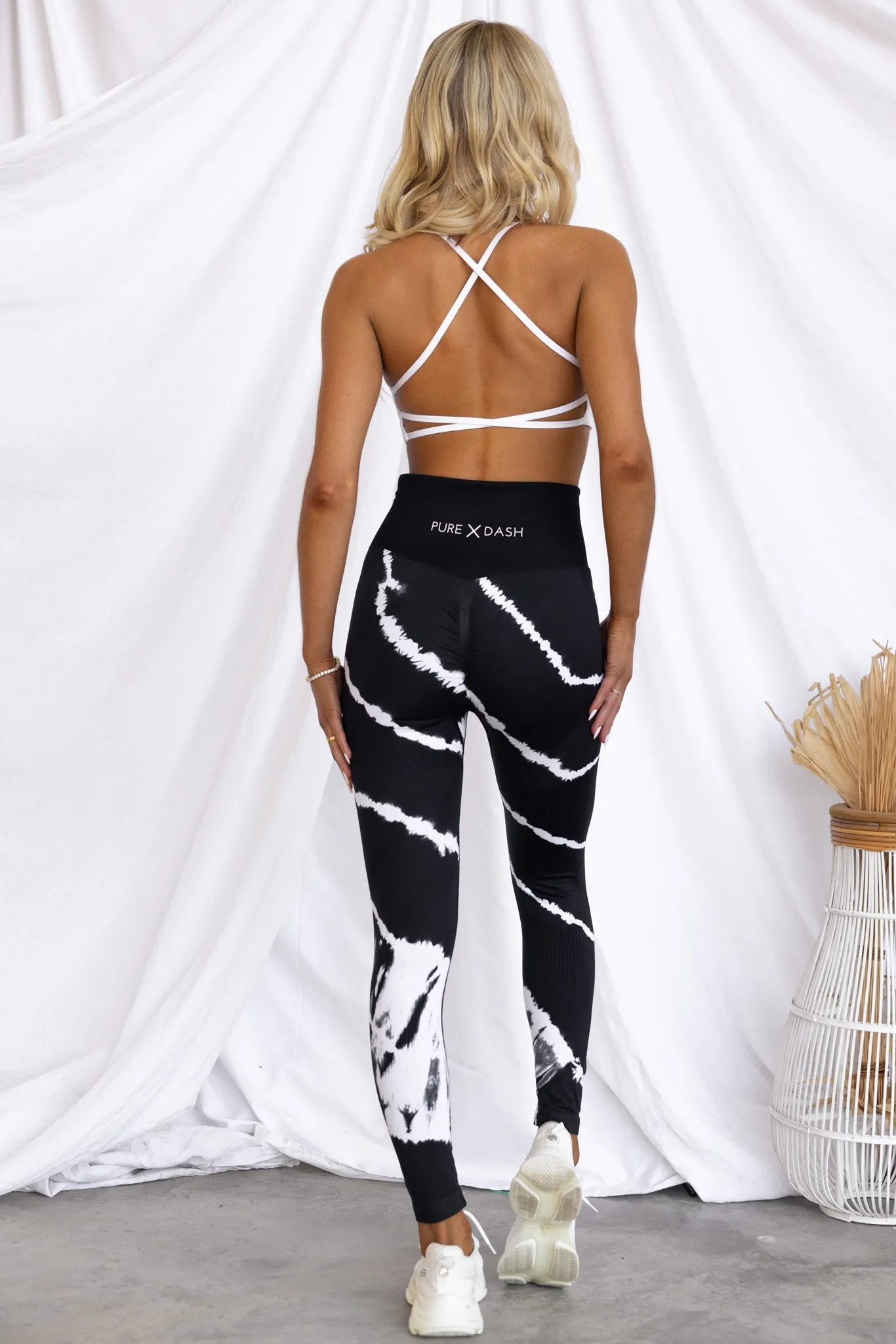 Zone Seamless Leggings - Black Tie Dye