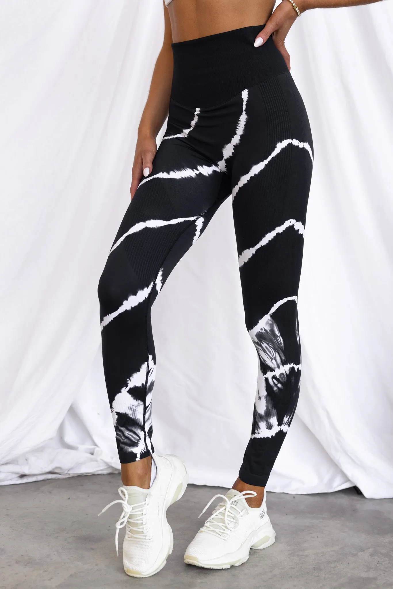 Zone Seamless Leggings - Black Tie Dye